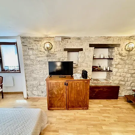 Le Mura Di San Verecondo Apartment